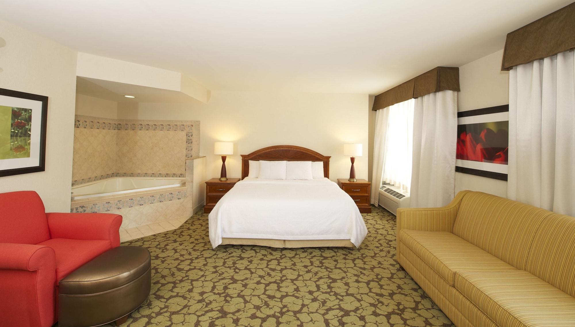 Hilton Garden Inn Virginia Beach Town Center Exteriör bild