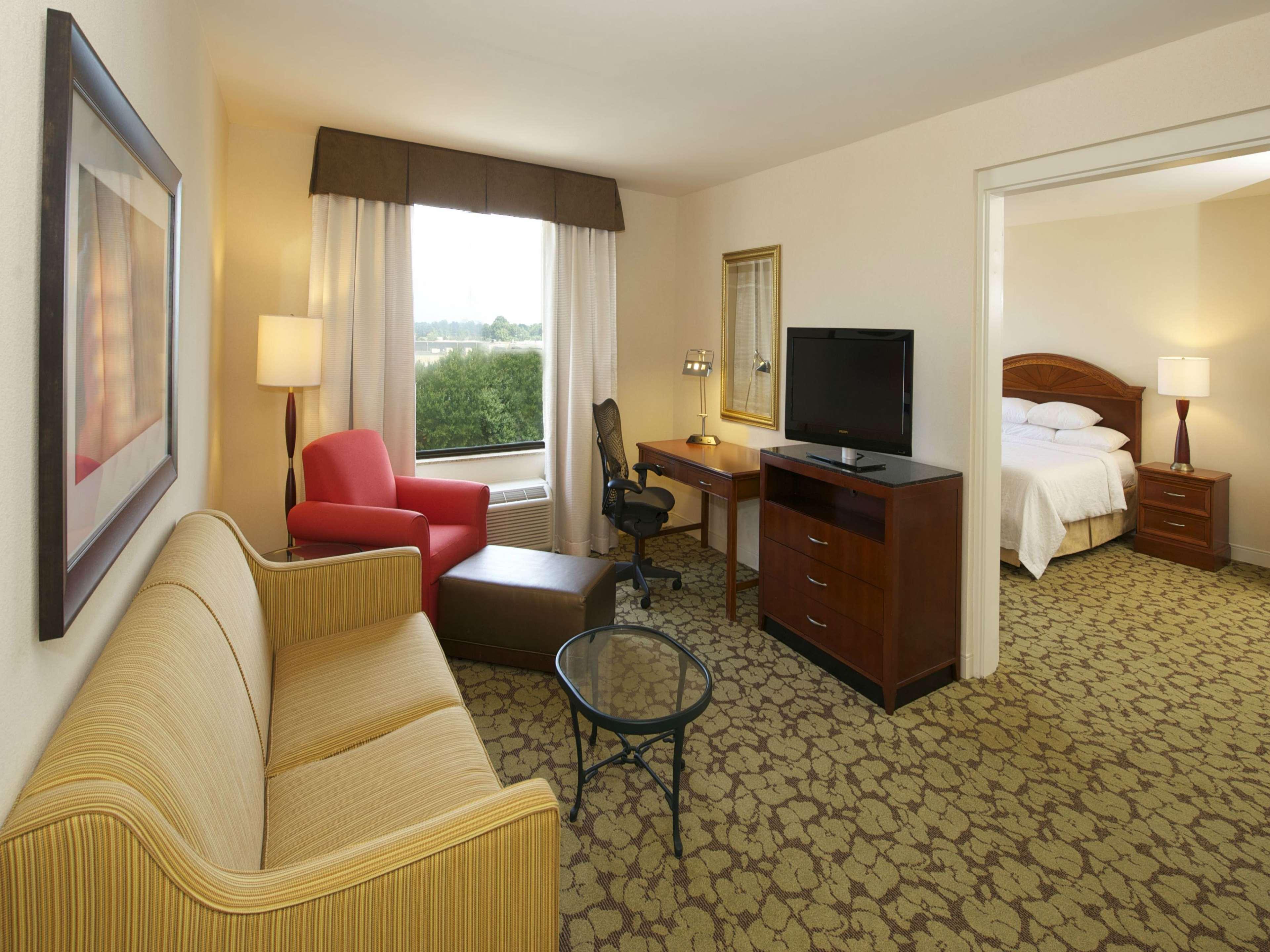 Hilton Garden Inn Virginia Beach Town Center Exteriör bild