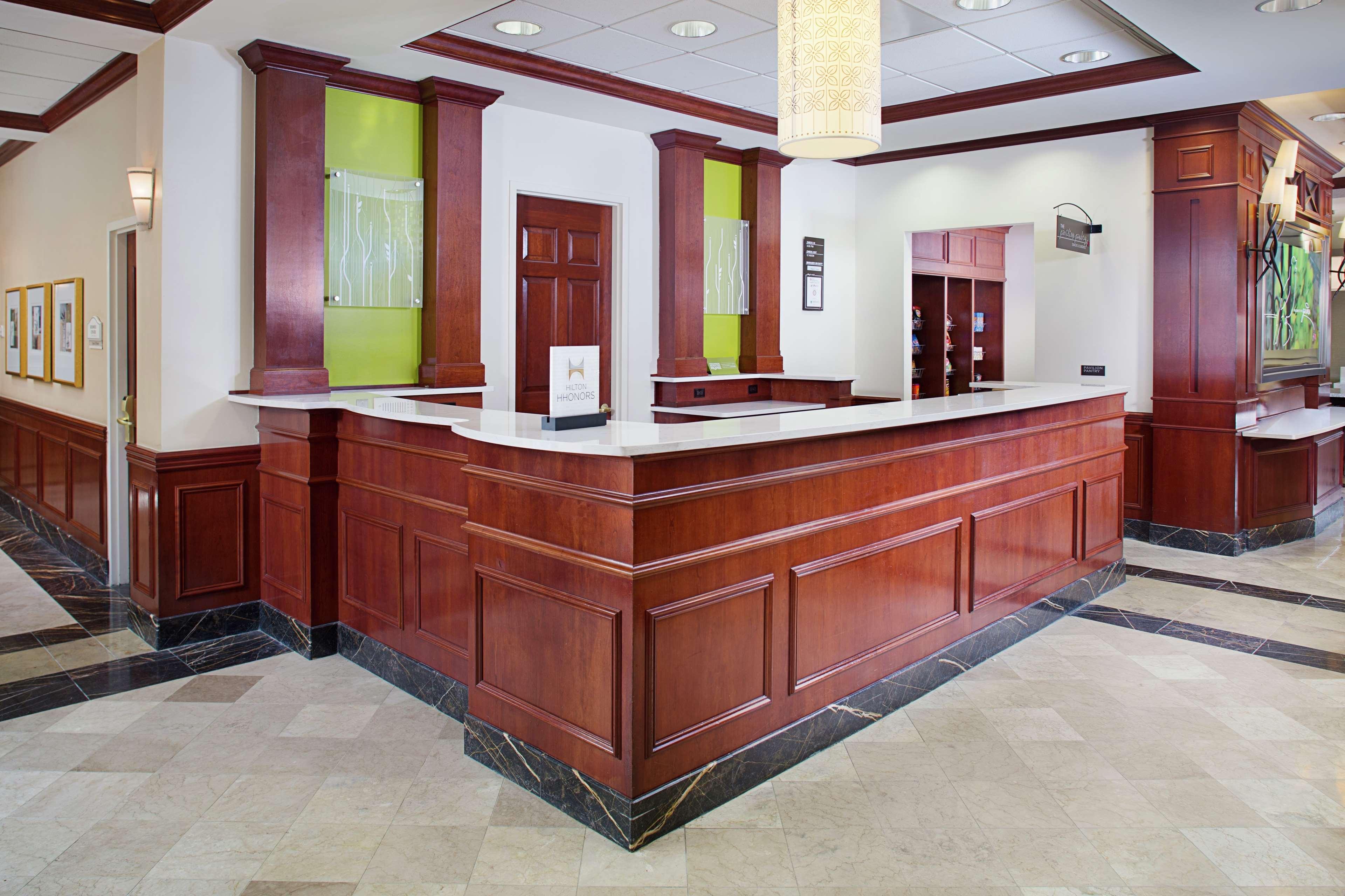 Hilton Garden Inn Virginia Beach Town Center Exteriör bild