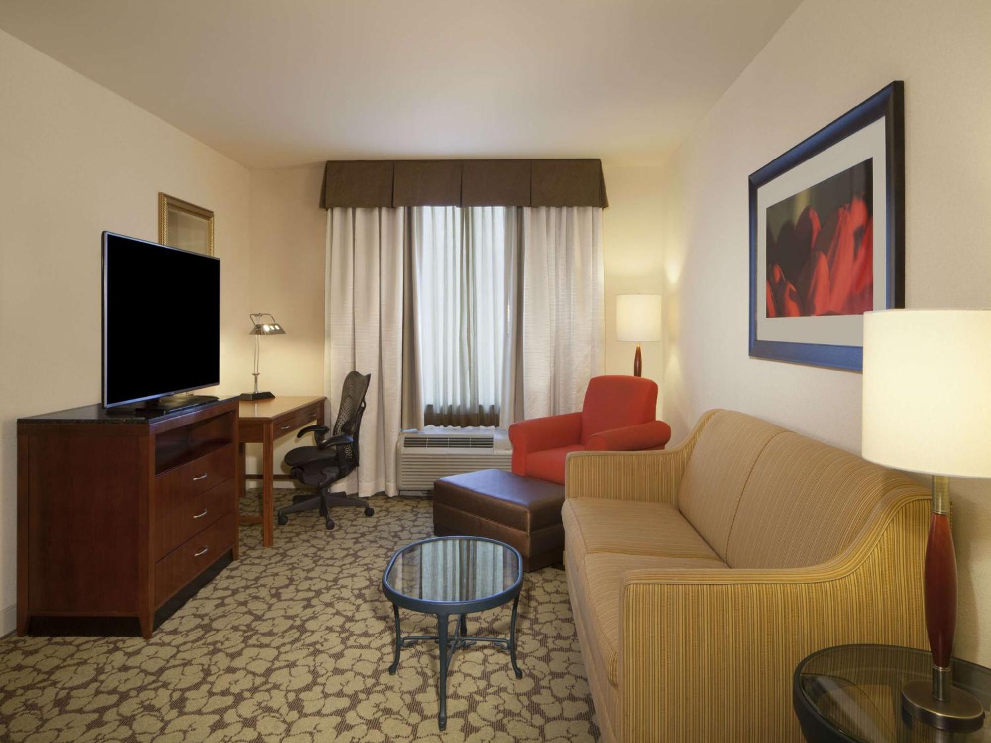 Hilton Garden Inn Virginia Beach Town Center Exteriör bild