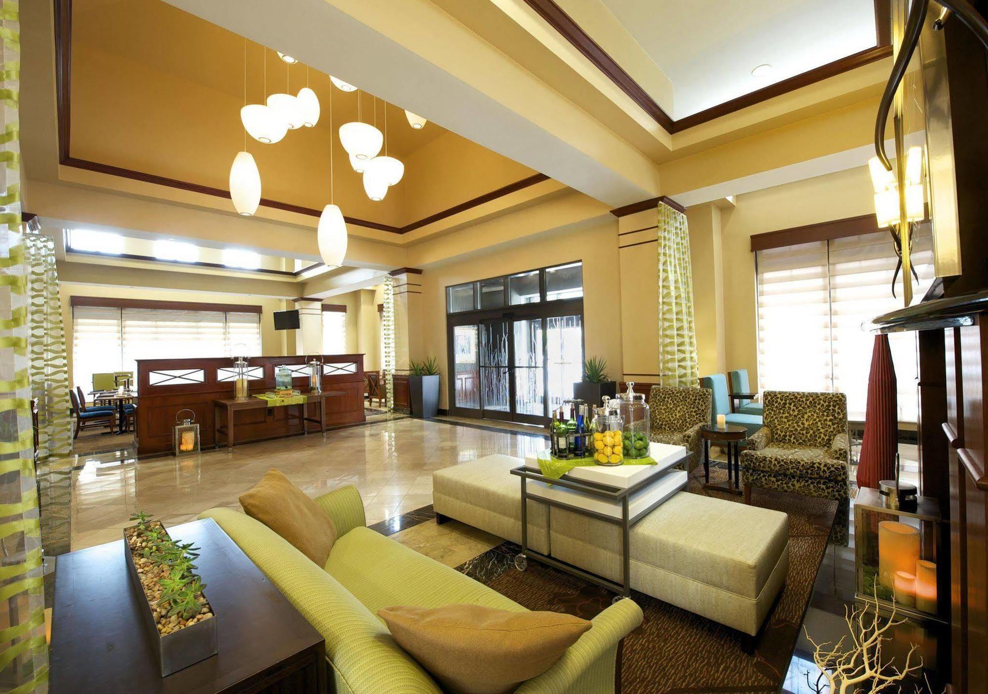 Hilton Garden Inn Virginia Beach Town Center Exteriör bild